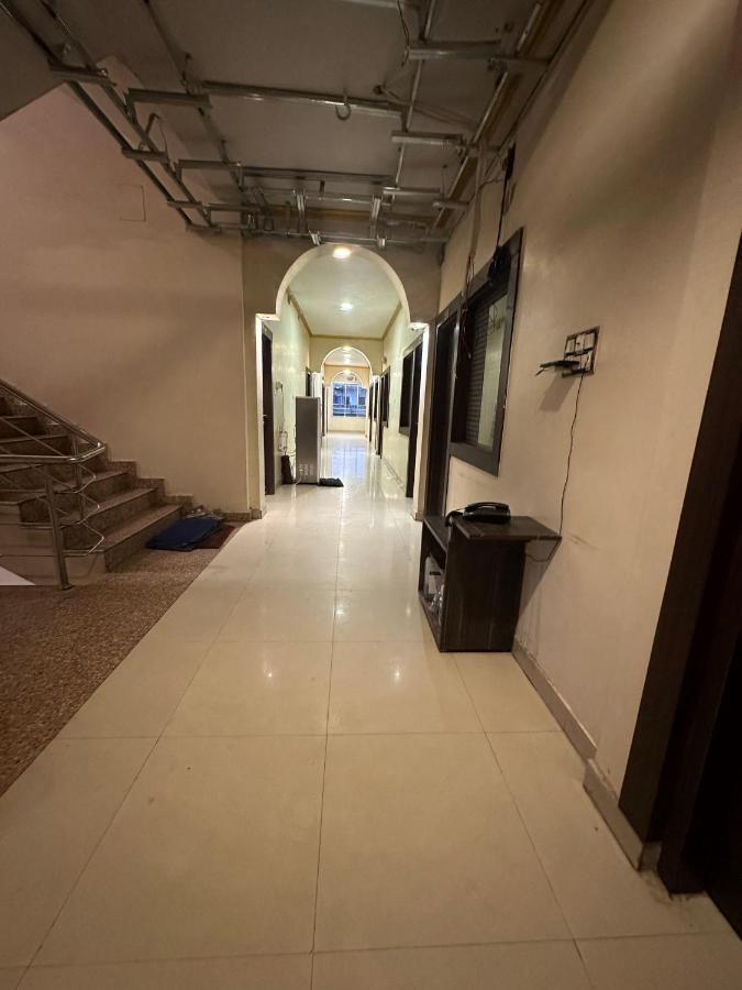 Hotel Deva Inn Varanasi Esterno foto