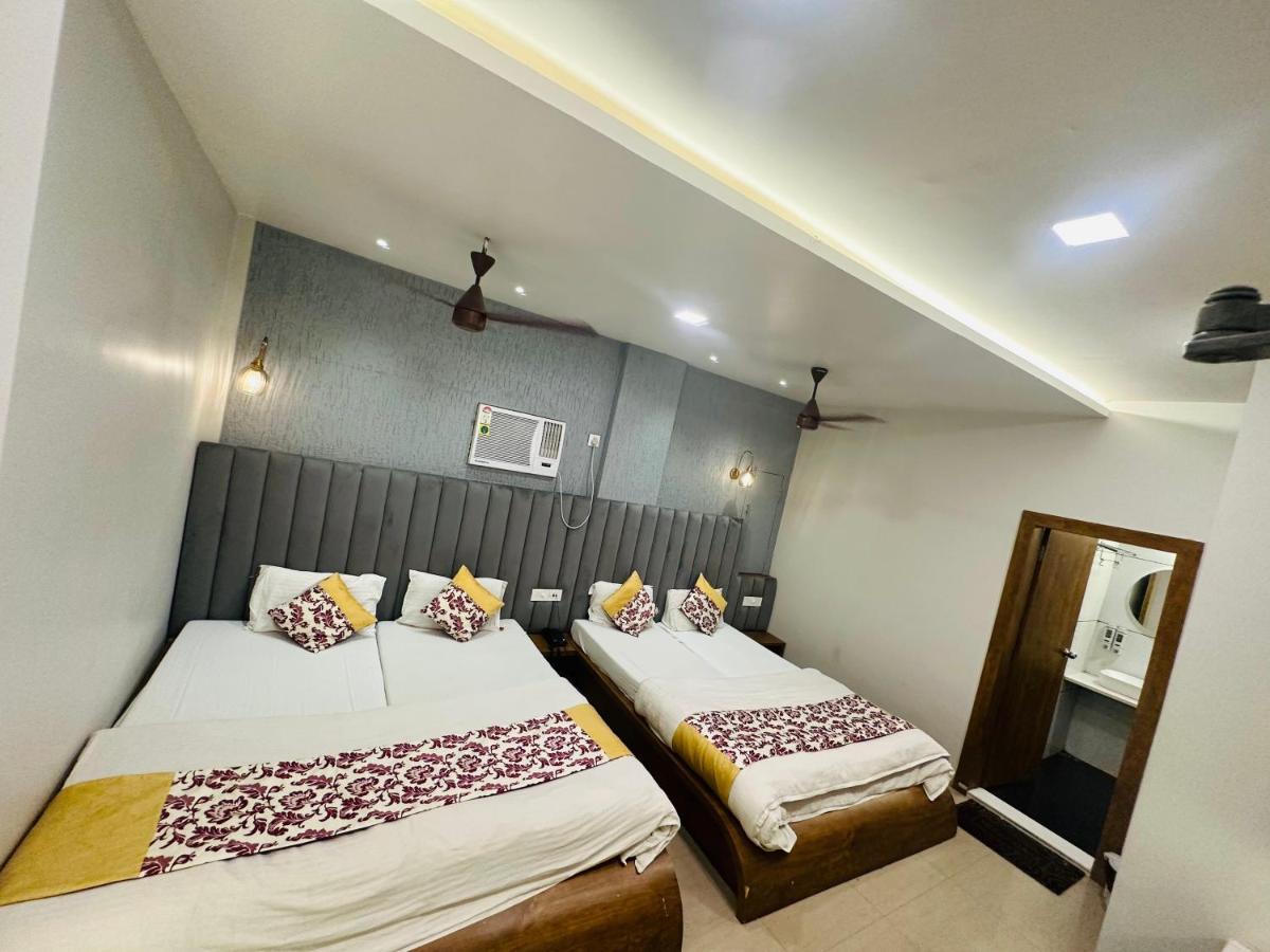 Hotel Deva Inn Varanasi Esterno foto