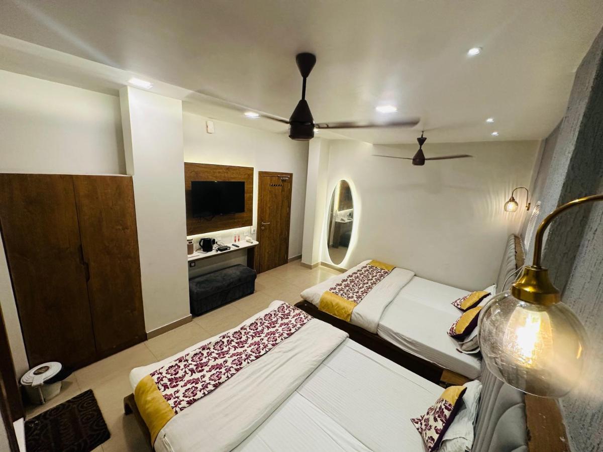 Hotel Deva Inn Varanasi Esterno foto