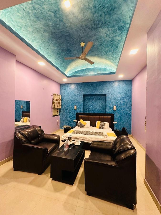 Hotel Deva Inn Varanasi Esterno foto