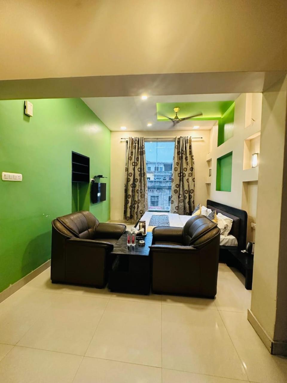 Hotel Deva Inn Varanasi Esterno foto