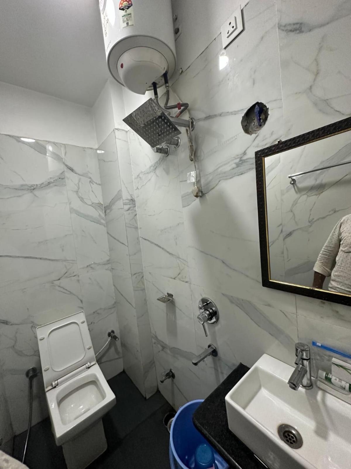 Hotel Deva Inn Varanasi Esterno foto